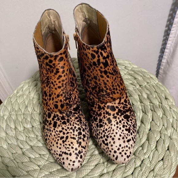 Anthropologie Matisse Nugent Boho Pony Hair Leopard Print Hidden Wedge Booties - Picture 5 of 12